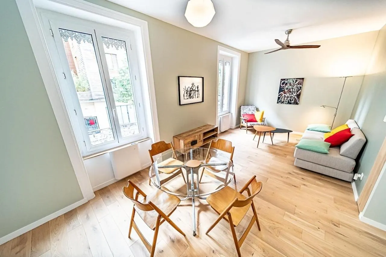 Apartment Le Petit Rochette - Appartement 2 Pers- Jean Mace Lyon