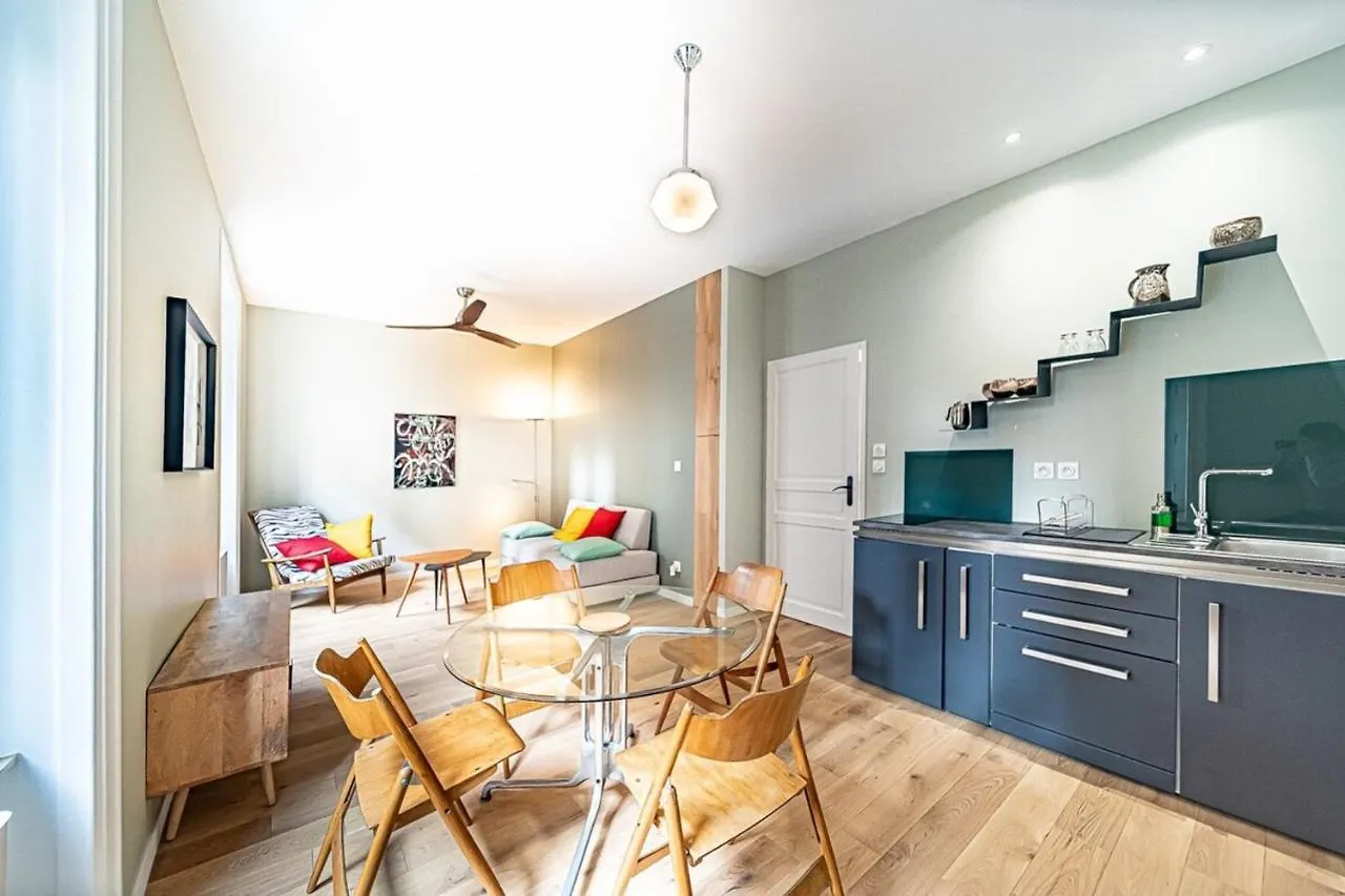 Le Petit Rochette - Appartement 2 Pers- Jean Mace Lyon France
